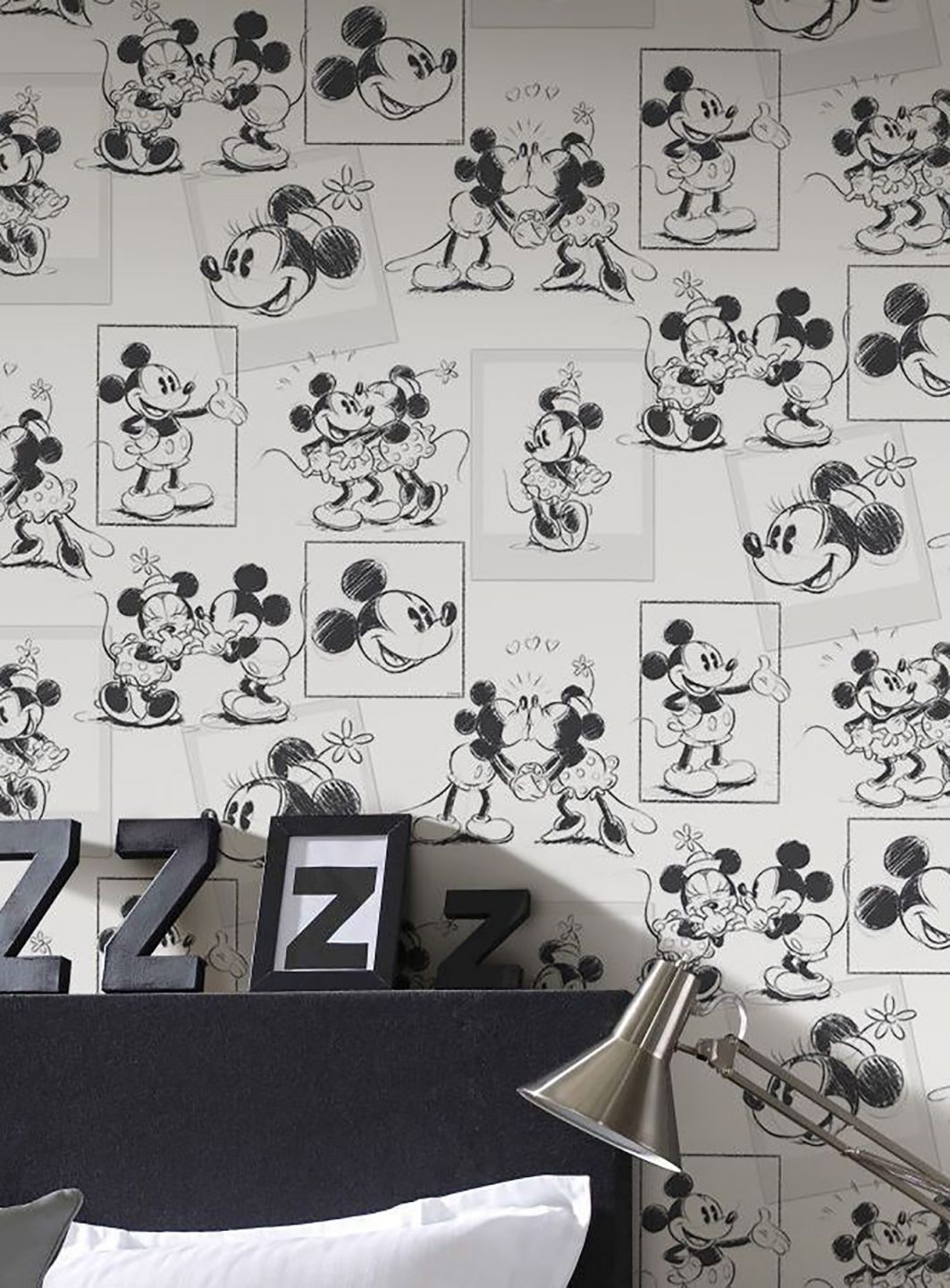 Mickey-Sketches-B_431431_2880x1440