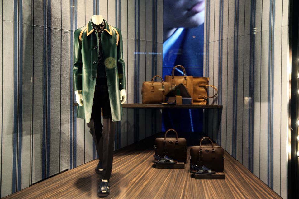 Shop-Window-Wallpaper9