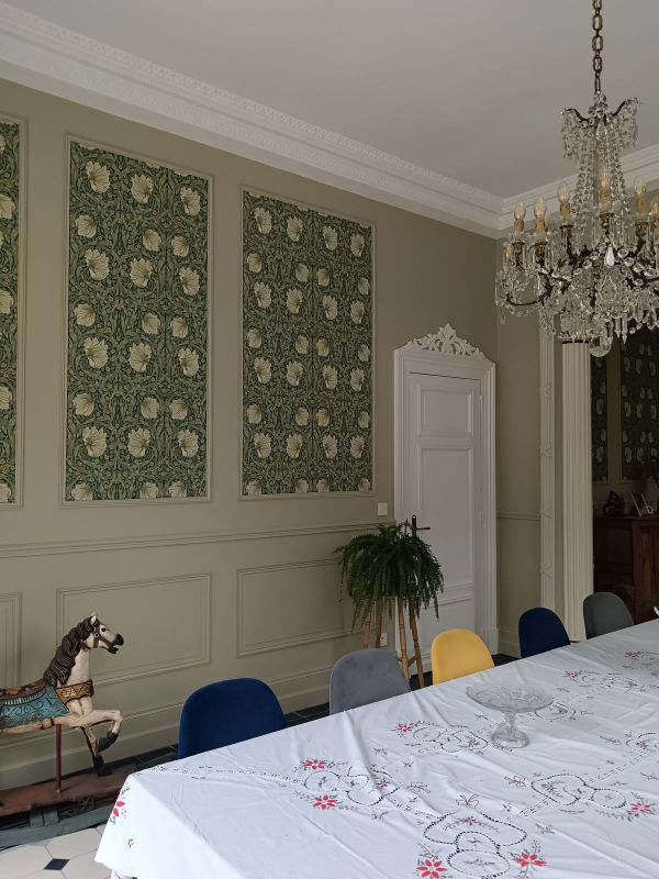 Tapete Despina Blassgrün
Esszimmer unseres Kunden Manoir de Camblain