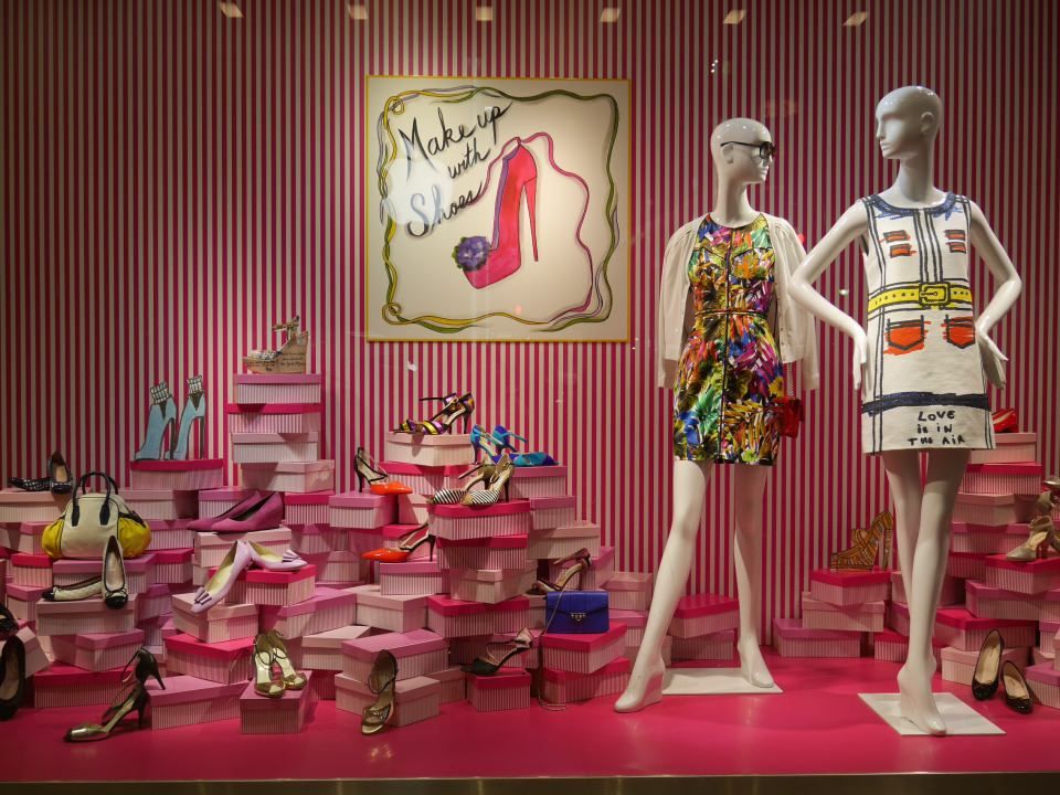 Shop-Window-Wallpaper8