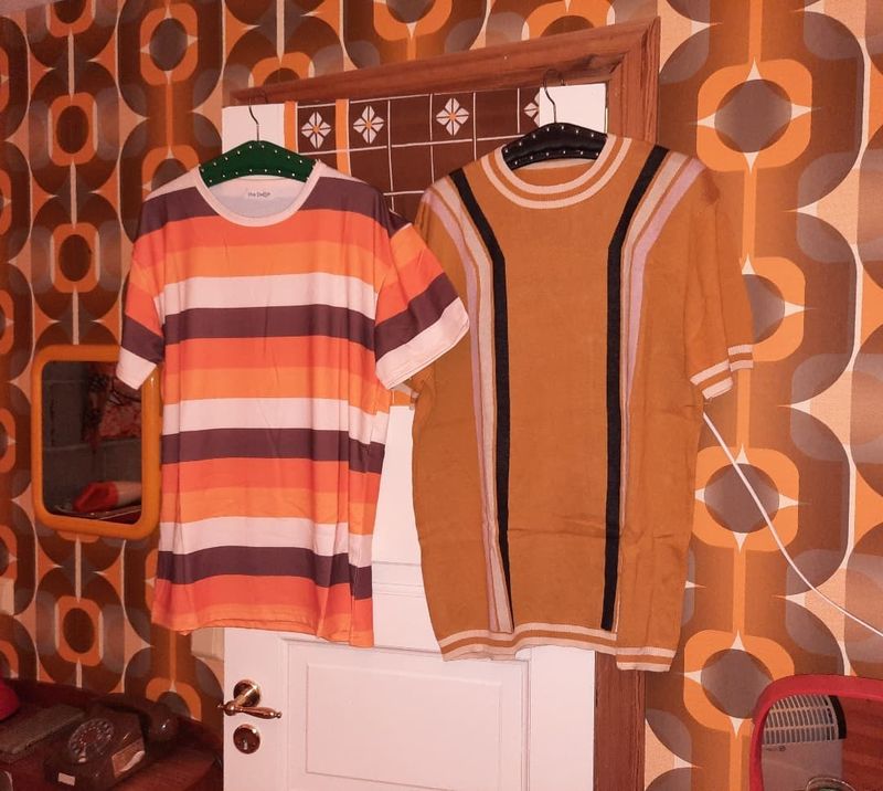 In den 70ern war alles so viel einfacher ... die Kleidung passte zur Tapete, zur Stehlampe, zur Tisc