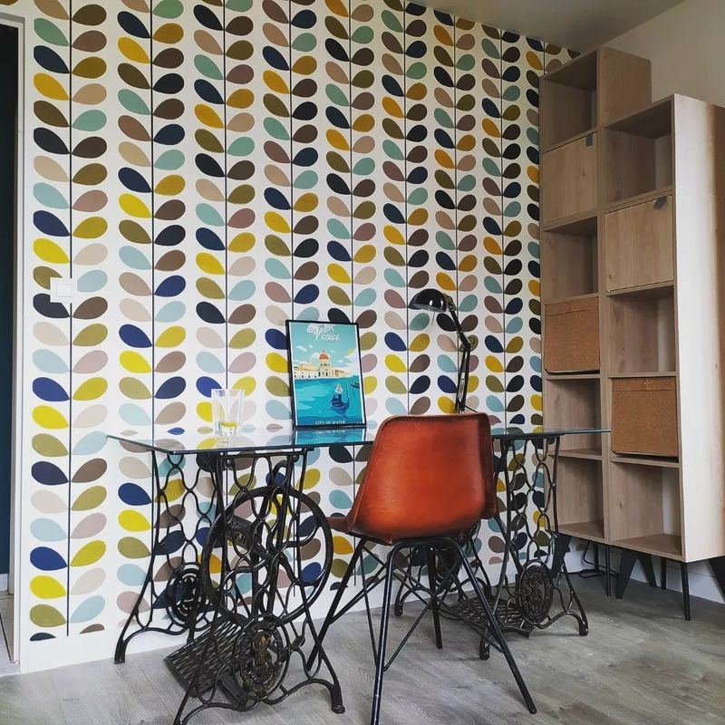 Büro / Nähwerkstatt / Musikraum fertig!\n3 Aktivitäten in einem kleinen Raum, eine Herausforderung!\