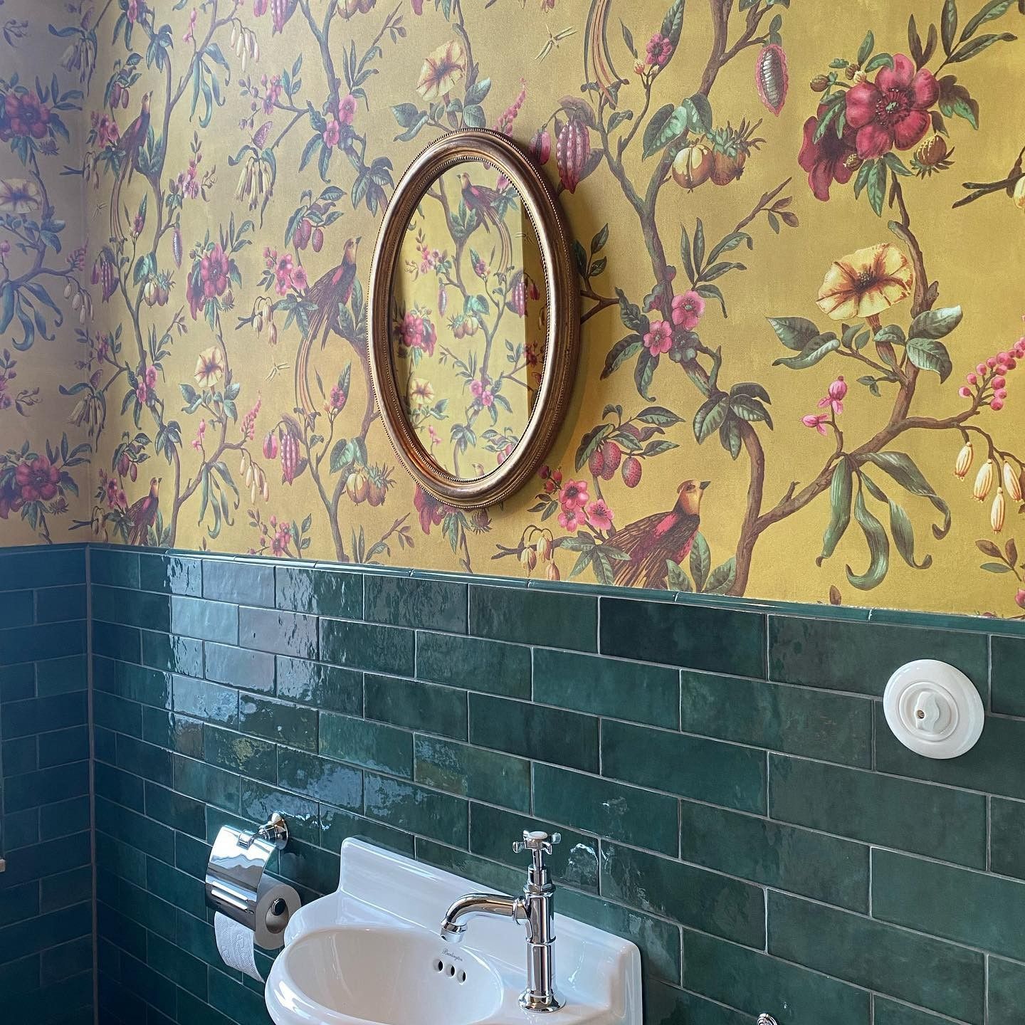 Eine neue Gästetoilette lm Gutshaus - ziemlich stilecht, oder?\n#gutshausliebe #gutshausretter #guts