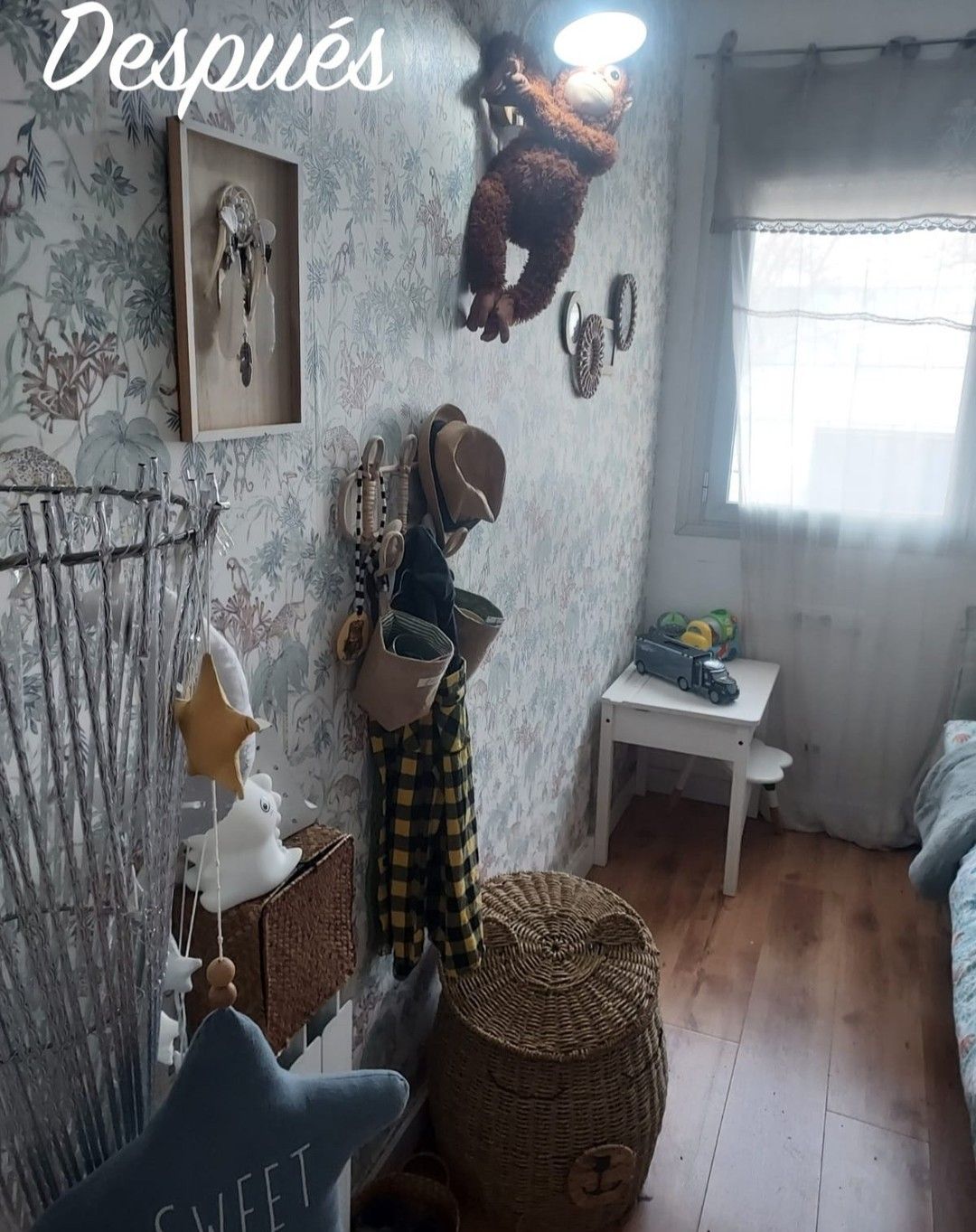 Wenn Sie mit dem Gedanken spielen, ein Babyzimmer mit Tapete in ein Jungenzimmer umzuwandeln, und si