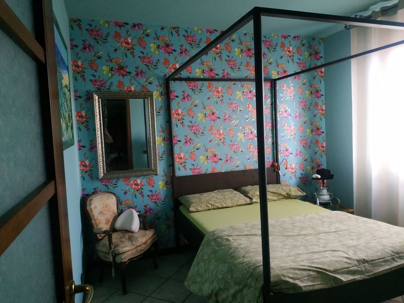 Mein neues Schlafzimmer.\n#70er-Tapete