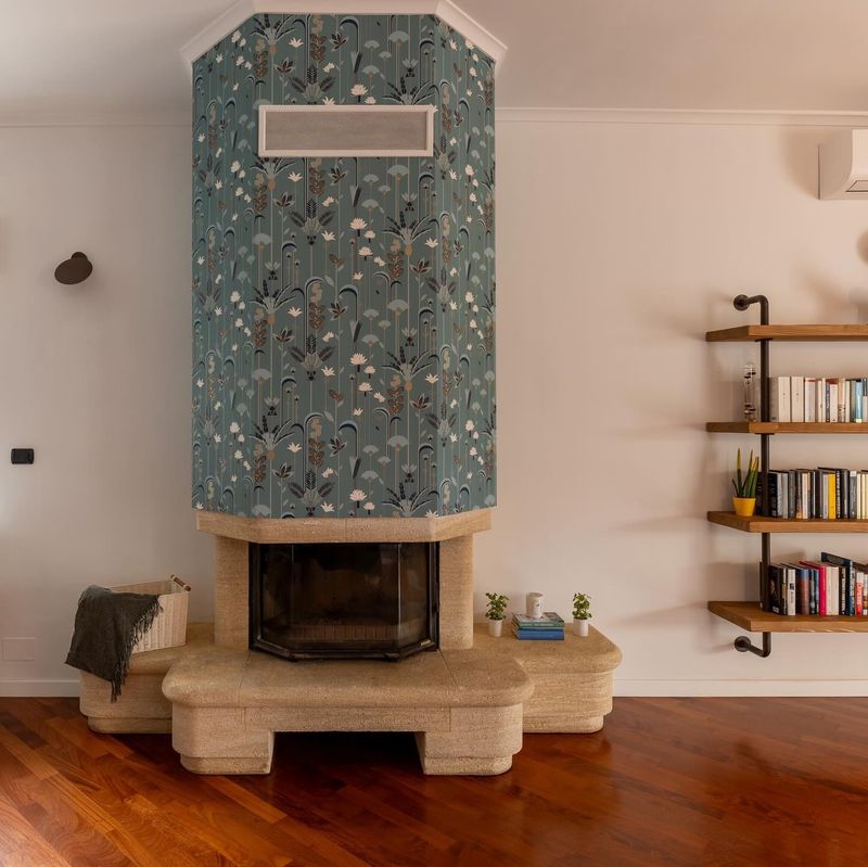 TAPETE AUF DEM KAMIN?\n\nDa es an der Zeit ist, diesen wichtigen Kamin zu gestalten, habe ich mich f