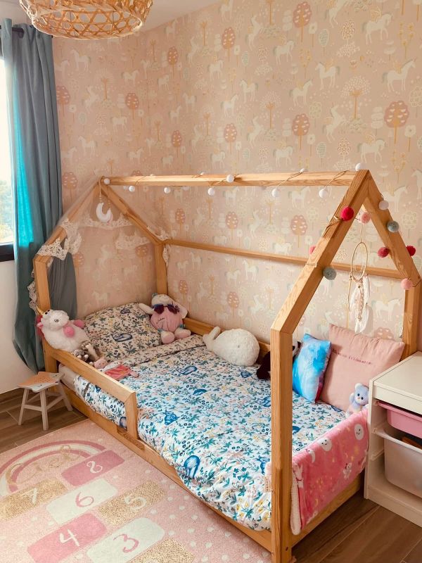 Tapete „Echte Einhörner“, hellrosa
Kinderzimmer unseres Kunden Yann G.