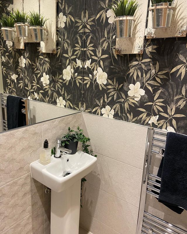 #untentoilette #gentoohomes #tapetenausden70ern #spiegelglasverarbeitung (bitte entschuldigen Sie me