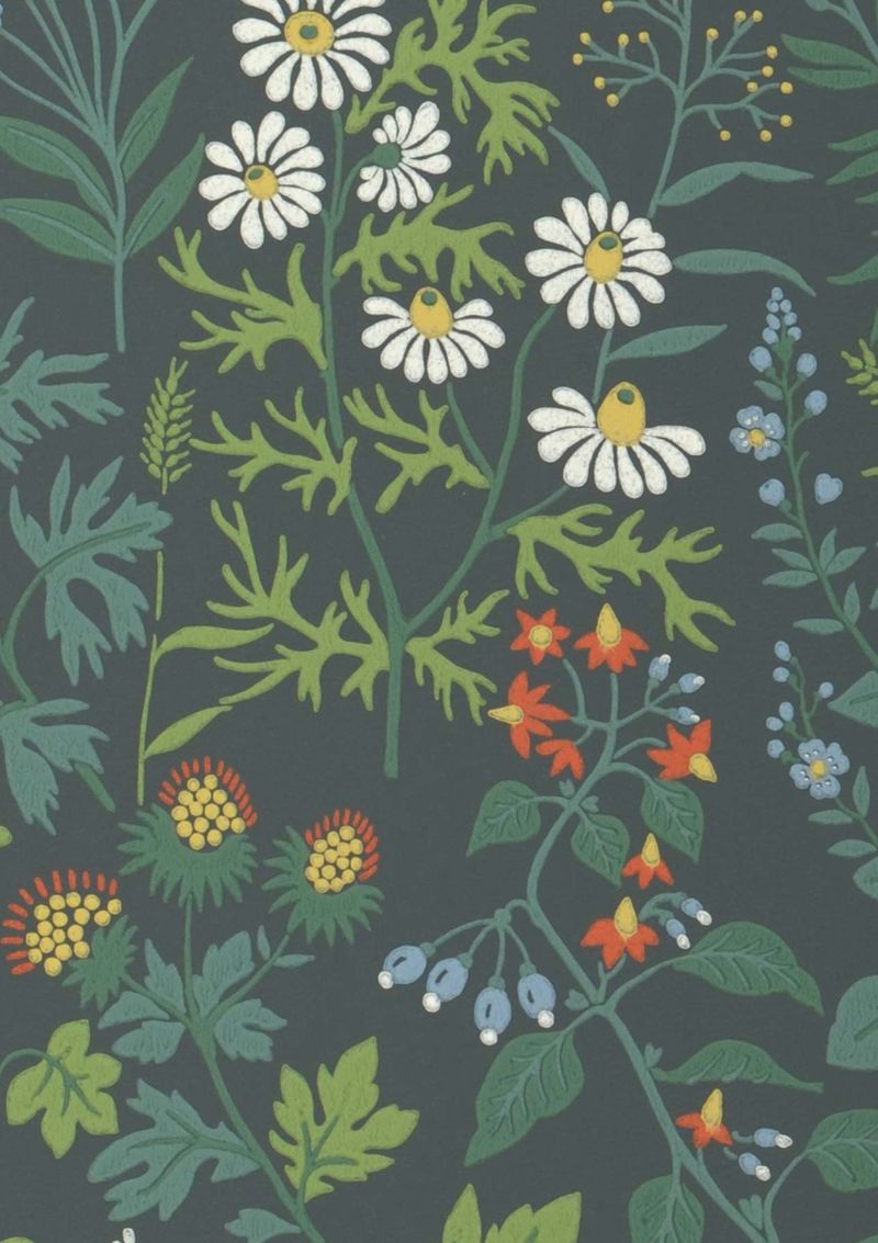 Leaf and Foliage Wallpaper Aislinn