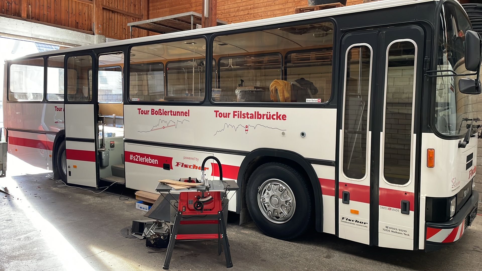 Bus-AussenZHCiUbWNFpZfq