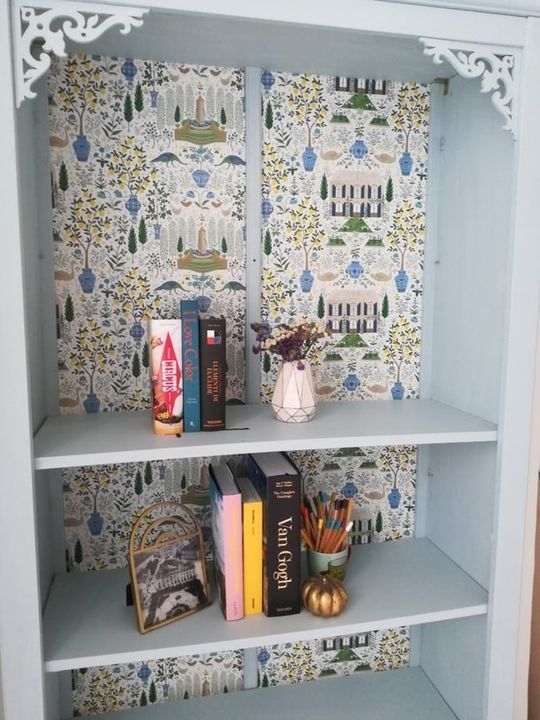 Neues Bücherregal mit Camont Pastel Blue?\n#70er-Tapete