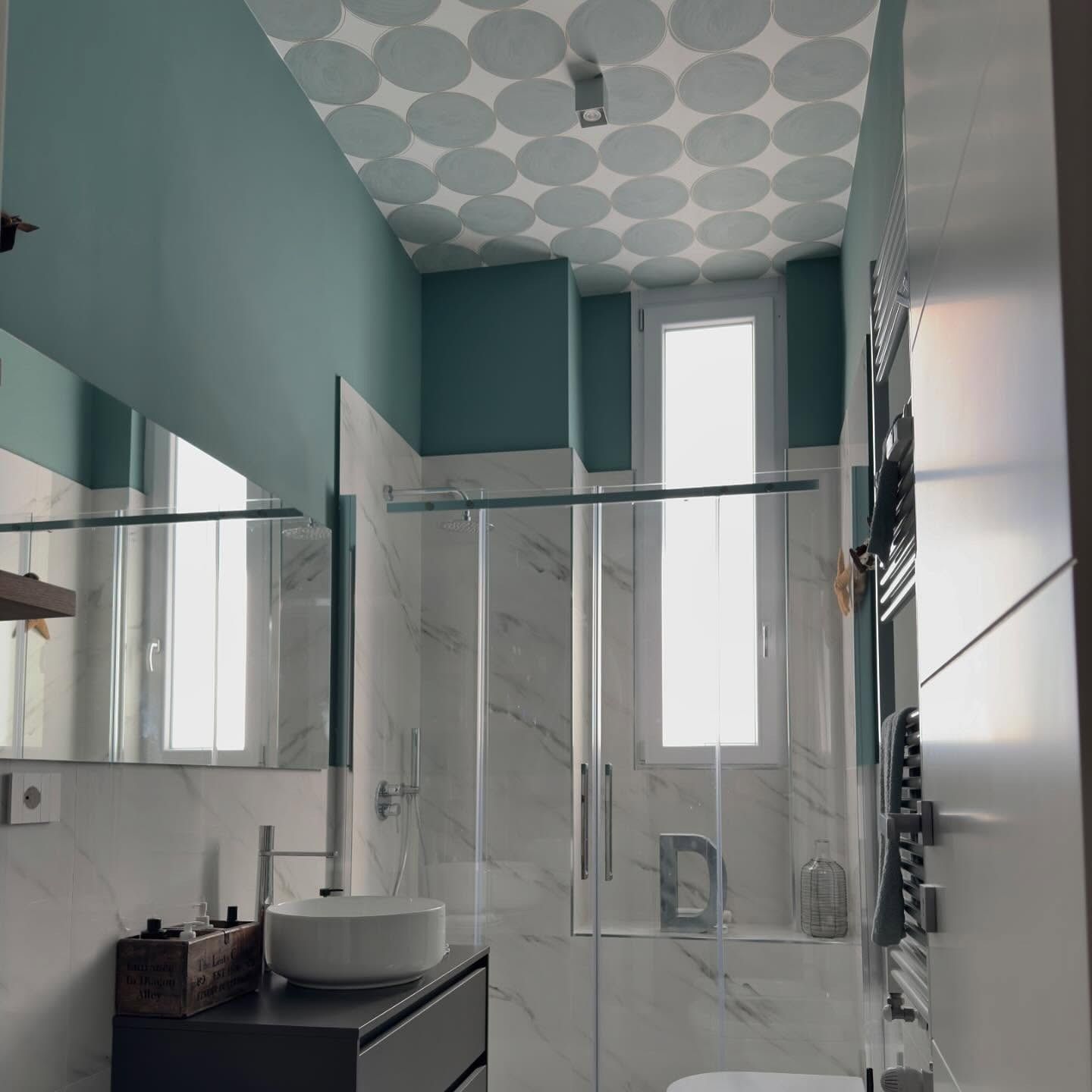 ✨ Hier ist eine originelle Idee, um Ihr Zuhause zu verwandeln! ✨\n\nWer sagt, dass Tapeten nur für W