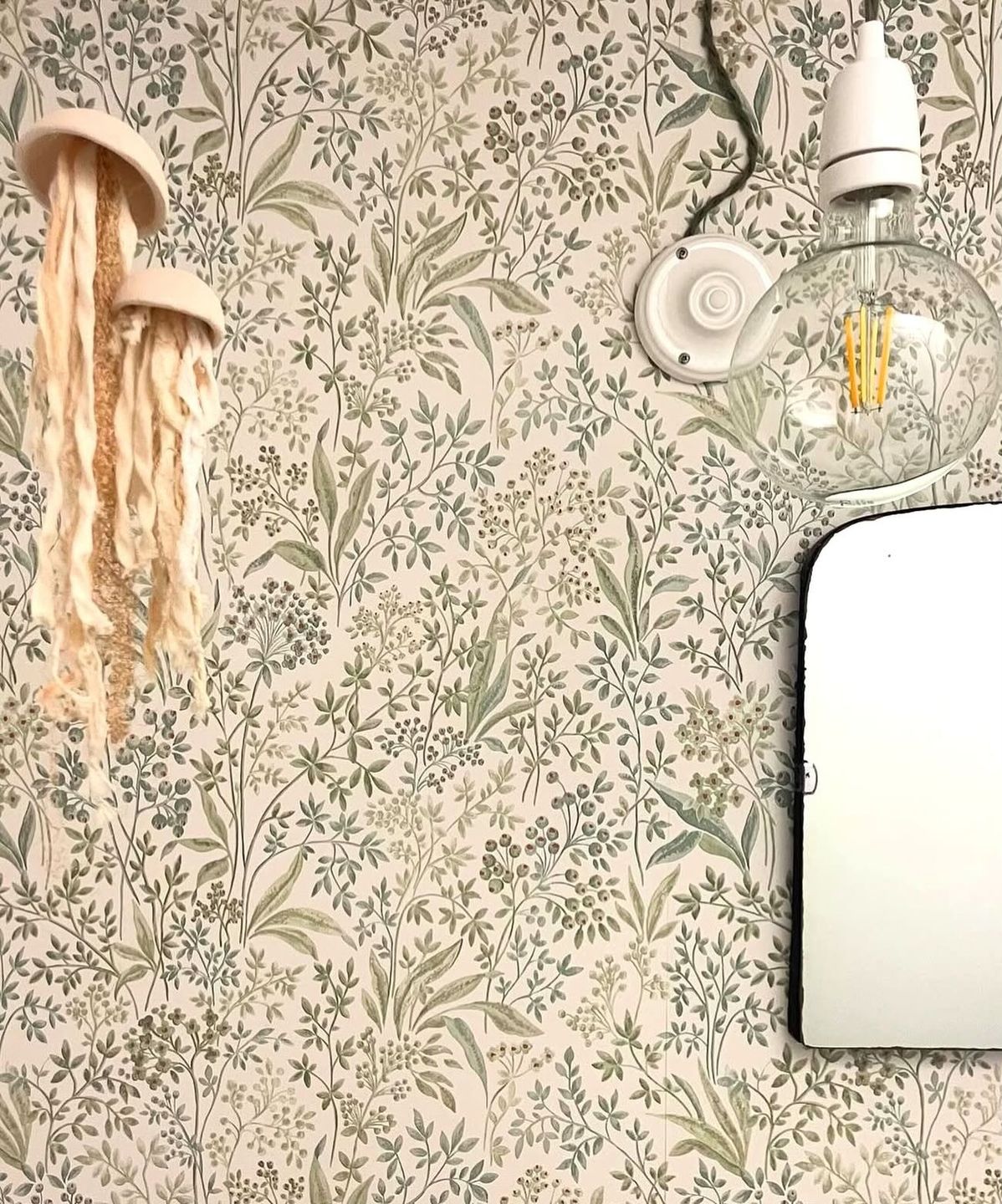 Das Kundenfoto stammt von Ginepro Home Decor. Danke fürs Teilen!\n#70swallpaper