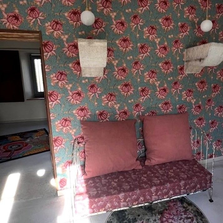 Diese Fotos der Löcher stammen von L'Orangerie de Malpas. Danke fürs Teilen 😊.

#70erJahreTapete