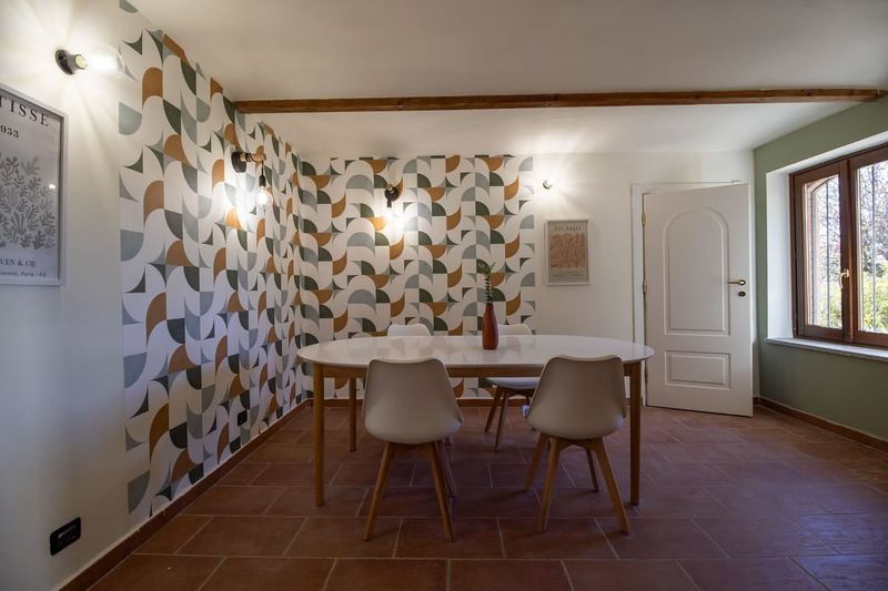 Wallpaper Moro olive green
Dining room of our customer Diletta G.